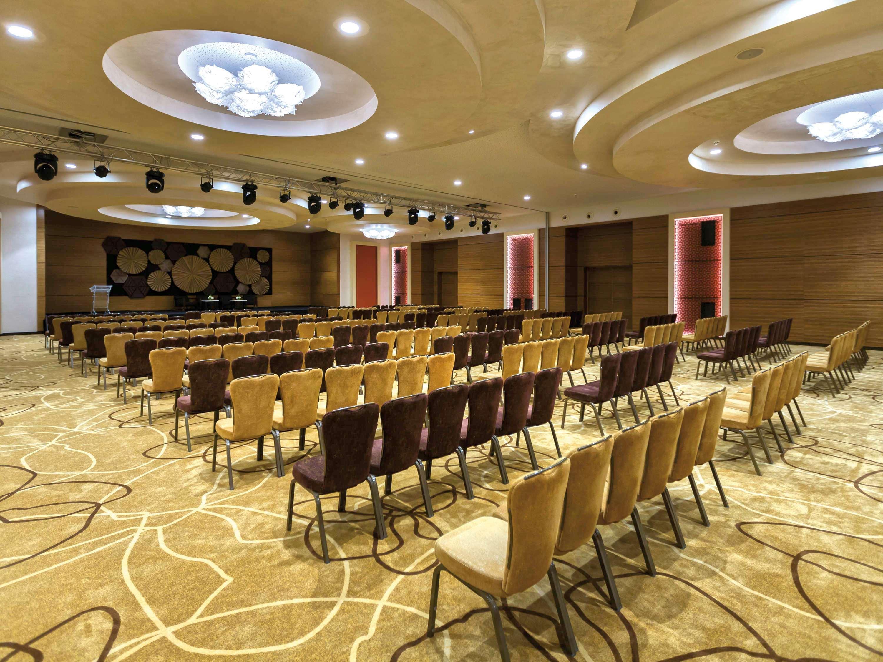 Mövenpick Hotel du Lac Tunis Exterior foto The ballroom