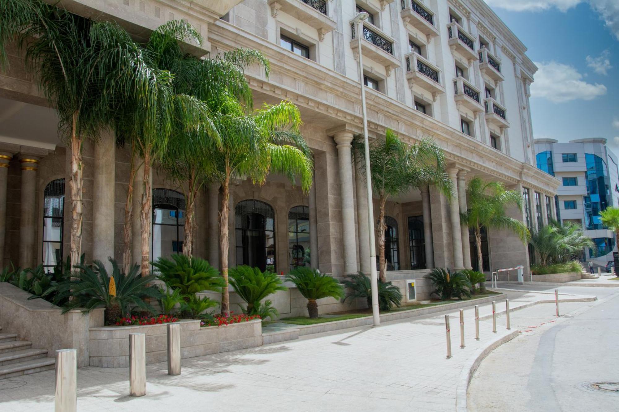 Mövenpick Hotel du Lac Tunis Exterior foto The University of Electronic Science and Technology of China
